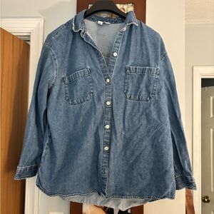 ☀️ Old Navy • Denim Button Down